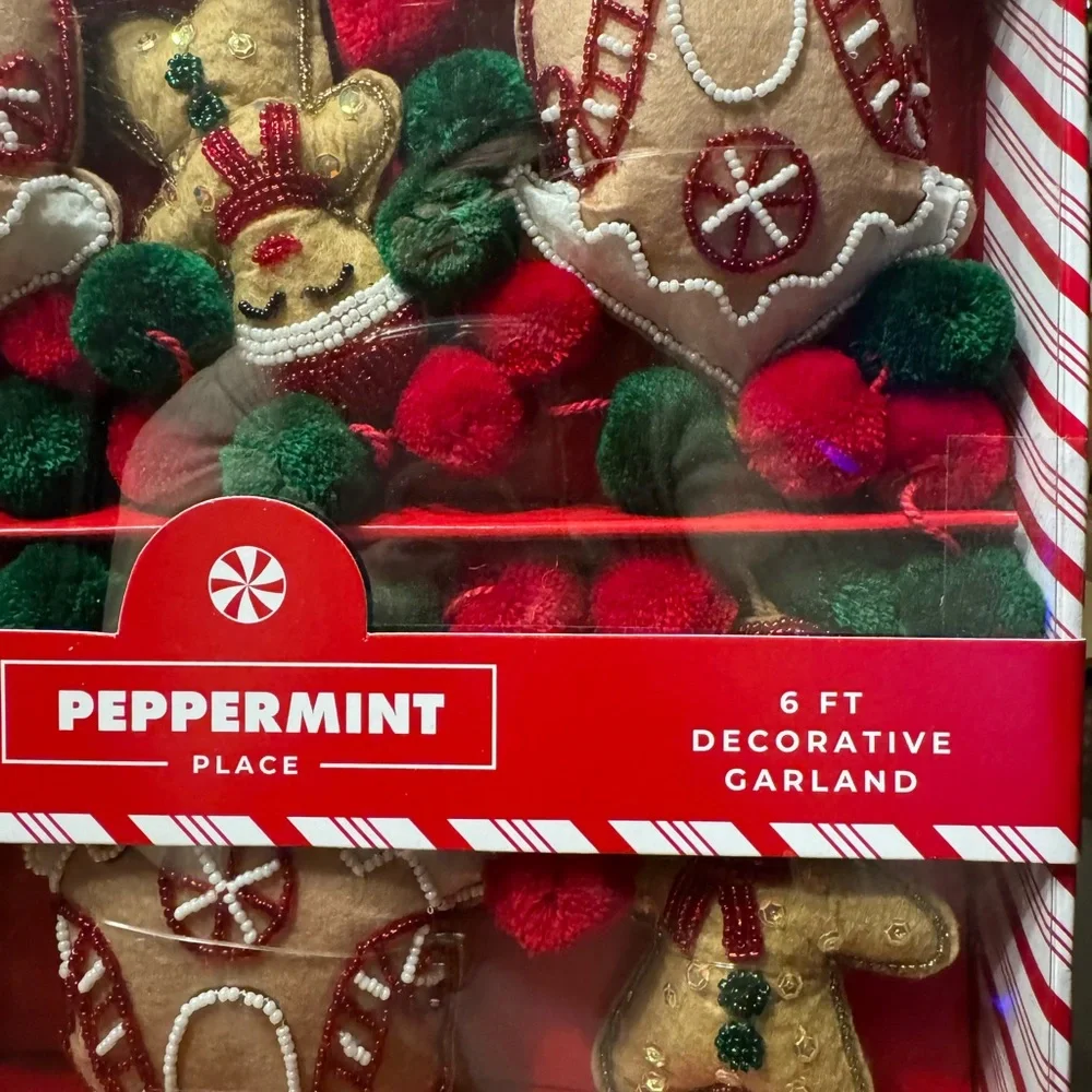 Gingerbread House Garland